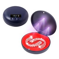 Vente en gros étui de retenue portable étui dentaire orthodontique étui d'alignement de désinfectant UVC avec miroir de trous d'aération