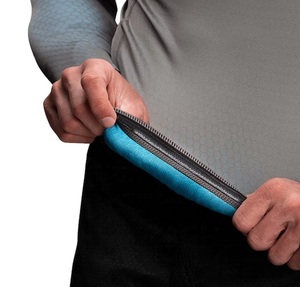 Super vente hommes Compression Fit Athletic Rash Guards finition brillante Protection UV Sportswear à séchage rapide Performance Top en vente - Product Image 5