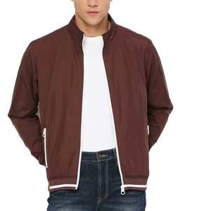Chaqueta Bomber Casual 2026 con Interior Suave, Capa Exterior Resistente al Agua y Bolsillos con Cremallera Segura para Atuendos Diarios - Product Image 1