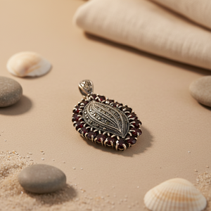 Pendentif en or pour femme avec grenat, marcasite, rubis, améthyste, émeraude, topaze, cristal, bijou charmant, cadeau - Product Image 1