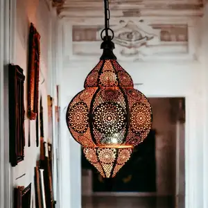 結婚式やパーティー、家の装飾のためのモロッコの鉄のペンダントランプマルチカラークラシックルックハンギングランプ