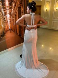 Robe de mariée élégante et sexy ornée de perles, robe dos nu sans manches de grande taille avec longue jupe en dentelle - Product Image 3