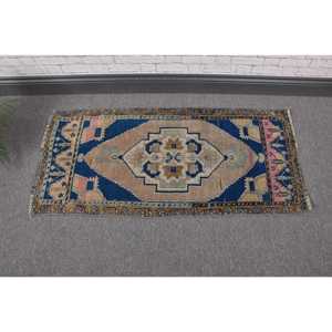 Alfombra Turca Vintage de 1.6x3.5 pies (49x108 cm), Alfombra de Lana con Borde Azul - Product Image 3