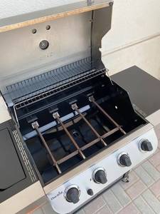 Parrilla de Gas de Acero Inoxidable de 4 Quemadores de Calidad con Carro y Estantes Laterales - Product Image 5