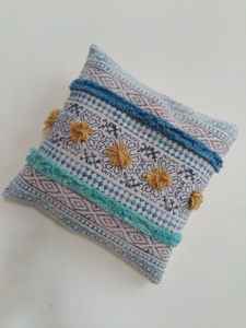 Nouvel arrivage de taie d'oreiller faite à la main avec un motif géométrique en coton de haute qualité - Product Image 5