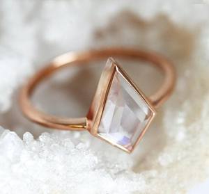 Auténtico anillo de piedras preciosas de arcoíris Natural 100%, hermoso diseño hecho a mano, regalo para mujeres y niñas, regalo de aniversario, regalo de cumpleaños - Product Image 2