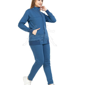 Survêtement de sport confortable pour femme, texture douce et sensation légère, idéal pour le quotidien - Product Image 3