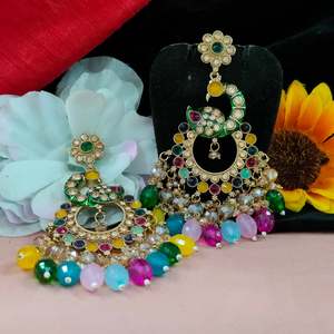 Opulent Fusion Pendientes de moda Tradicional Kundan Chandbalis con diseño de pavo real Exquisitas perlas colgantes para una elegancia elegante - Product Image 6