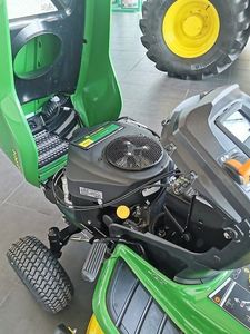 Tondeuse à gazon autotractée à essence John Deere - Product Image 2