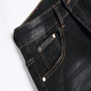 กางเกงยีนส์สีดำของผู้ชายใหม่กางเกงขาสั้นสีดำกางเกงยีนส์ผ้าฝ้าย100% ดีไซน์มีลาย - Product Image 3