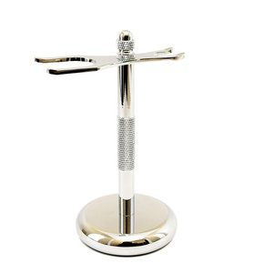 Set de Afeitado Premium de Acero Inoxidable Ecológico para Afeitado en Húmedo, Maquinilla de Afeitar de Seguridad, Brocha de Afeitar, Soporte y Kit de Cuidado Hidratante - Product Image 1