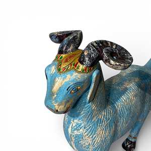 Figura Decorativa de Cabra de Resina con Diseño Tradicional Antiguo - Product Image 4