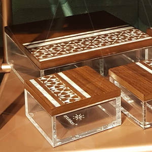 Plateau traditionnel en os incrusté fait à la main avec motif floral |   Décoration et organisateur de table élégants - Product Image 3