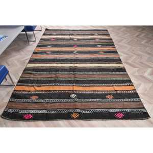พรมคิลิมวินเทจขนาด 5.8x9.1 ฟุต ลายสัตว์สีดำ พรมขนสัตว์ตุรกี - Product Image 1
