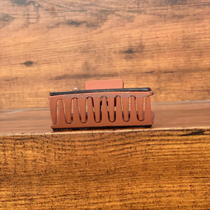 Nouvelle arrivée vente chaude Western élégant à la main usiné en cuir gravé pinces à cheveux en cuir griffe accessoires de cheveux pour les femmes - Product Image 6