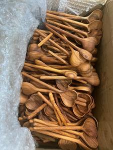 Cuillères en bois en gros directement de l'usine vietnamienne-Prix abordables, plusieurs modèles disponibles, prêts à être expédiés dans le monde entier - Product Image 4