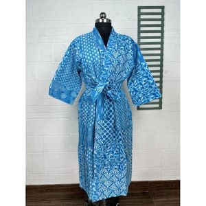 ชุดกิโมโนยาวแบบกลับด้านได้ Kantha Pur สีเขียวพาสเทล ลายสัตว์ ผ้าฝ้าย สำหรับคลุมชุดว่ายน้ำ - Product Image 1