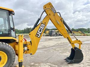 Retroexcavadora telescópica JCB 3DX/3CX Super Eco Xpert 4WD usada/nueva, con capacidad de carga nominal de 9 toneladas, bomba hidráulica KYB, motor, rodamientos y engranajes. - Product Image 5