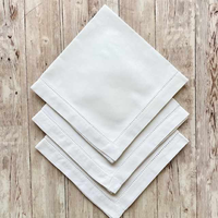 Nappe en PVC durable pour décoration de fête d'anniversaire imperméable et facile à essuyer couverture de table ronde pour la salle à manger à la maison et les événements