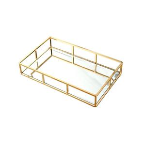 Plateau rectangulaire en métal miroir doré minimaliste avec des lignes de cadre nettes, grande taille, décoration, plateau en métal et en verre - Product Image 1