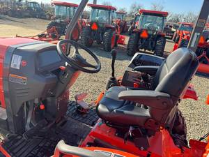Tracteur Kubota L47 d'occasion, 47 ch, avec chargeur et pelle rétrocaveuse, à vendre - Product Image 3