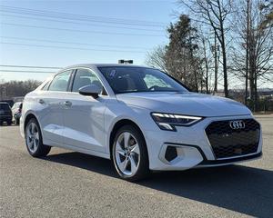 Audi A3 Premium FWD d'occasion 2024 - Prêt à être expédié - Product Image 1