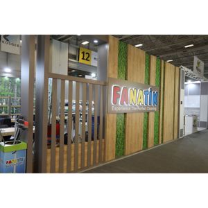 Limpiacristales Profesional de 34 cm con Mango Ergonómico de Plástico, Herramienta de Limpieza de Vidrios para el Hogar y el Automóvil - Product Image 3