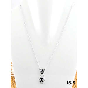 Collier artisanal en argent sterling style sud-ouest avec breloques turquoise serties de buffle blanc et incrustations religieuses - Product Image 5