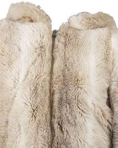 Chaqueta de Invierno de Piel Sintética Beige para Mujer con Cierre Frontal, Abrigo Cálido y Acogedor, Ropa de Abrigo Moderna para la Calle - Product Image 5