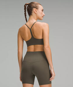 Conjunto de Yoga Personalizado para Mujer con Logotipo, 100% Poliéster, Tejido Transpirable y de Secado Rápido, el Mejor Conjunto de Top y Pantalones Cortos para Gimnasio - Product Image 5