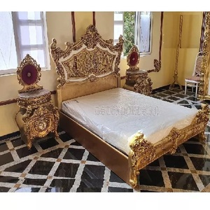 เตียงแกะสลักหรูหรา,เตียงคู่และสตูลข้างเตียงสไตล์ Royal Crown พร้อมโต๊ะข้างเตียงแกะสลักแบบดั้งเดิมเตียงขนาดคิงไซส์ - Product Image 1