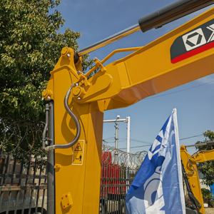 Excavatrice d'occasion en bon état XG XE75G mini-pelle hydraulique sur chenilles de haute qualité et à bas prix pour Offre Spéciale - Product Image 4