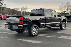 Ford F-350 Super Duty King Ranch Diesel Turbo Manuel Cuir Foncé R16 Métal à Vendre 2023 - Product Image 3