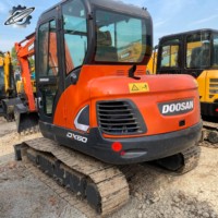 DOOSANDX60 Mini-excavatrice sur chenilles d'occasion Doosan 7 T avec moteur Yanmar d'occasion en stock