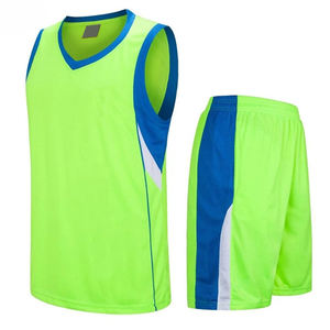 Uniformes de basket-ball pour hommes personnalisés, impression par sublimation, ensembles d'uniformes d'équipe de basket-ball couleur noir et or - Product Image 5