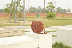 Bolso bandolera de lujo OEM de estilo vintage para mujer, bolso de mano impermeable de piel auténtica de alta calidad con cremallera para uso diario para mujer - Product Image 2