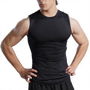 เสื้อแรชการ์ดป้องกันแสงแดดอย่างดี ผลิตจากผ้าสแปนเด็กซ์ผสมความหนาแน่นสูงเพื่อให้รูปทรงคงทนและปลอดภัยอย่างรวดเร็ว - Product Image 1