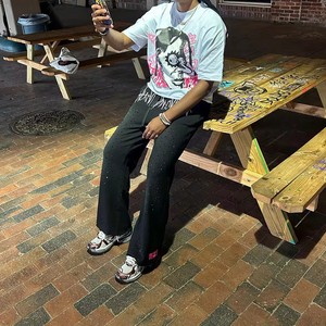 Pantalones de chándal acampanados de lana pesados personalizados para hombre de alta calidad, pantalones de chándal de algodón con estampado total en todas partes - Product Image 2