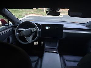 Listo para Enviar: Tesla Model S 2024, Doble Motor, Tracción en las Cuatro Ruedas, Diésel Turbo, Automático, Asientos de Cuero, Autonomía de 405 Millas, Rojo - Product Image 6