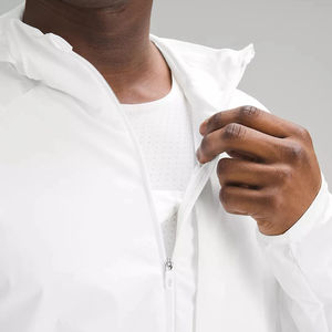 Fournisseur en gros d'usine, vestes personnalisées, coupe-vent imperméable d'extérieur, veste coupe-vent légère pour hommes - Product Image 3