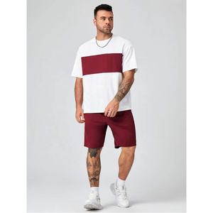 Conjunto de pantalones cortos serigrafiados personalizados OEM para hombre conjunto de verano de 2 piezas 100% algodón conjunto de camisetas y pantalones cortos de manga corta para hombre - Product Image 1