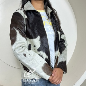 แจ็กเก็ตสั้นหนังวัวแท้สำหรับผู้หญิงแจ็กเก็ตมอเตอร์สำหรับขี่มอเตอร์ไซค์ให้ความอบอุ่นดีไซน์ใหม่ล่าสุด - Product Image 1