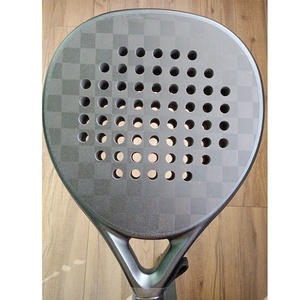 Custom OEM Venta caliente 18K Carbon Padel Raqueta DE TENIS Negro Eva Padel Raqueta como deporte al aire libre Raqueta de tenis para los deportes - Product Image 3
