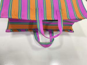 Sac de rangement en nylon réutilisable écologique de haute qualité, sac de plage en plastique recyclé tissé à la main avec fermeture éclair rayée RPET, tendance - Product Image 4