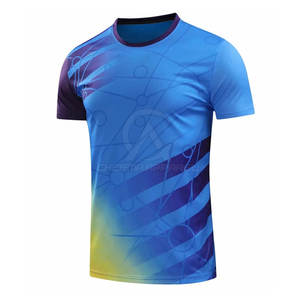 Maillot de sport personnalisable en gros pour équipes, sublimation, tissu respirant à séchage rapide, idéal pour les séances en extérieur - Product Image 2