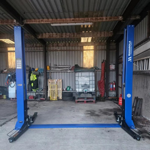 Elevador de Autos de 2 Postes en Oferta, Elevador Hidráulico de 4000 kg para Taller de Reparación de Automóviles |   Elevador hidráulico de dos postes para autos de cuatro cilindros en venta - Product Image 1