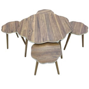 Table basse Offre Spéciale de style moderne Meubles pour restaurants et cafés Table avec dessus en métal Table basse au design élégant avec finition rouge - Product Image 4