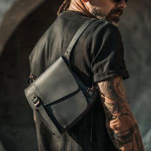 Bolsos de hombro cruzados de pecho de viaje Mochila para deportes al aire libre Sling Bag Streetwear Riñonera de cuero - Product Image 4