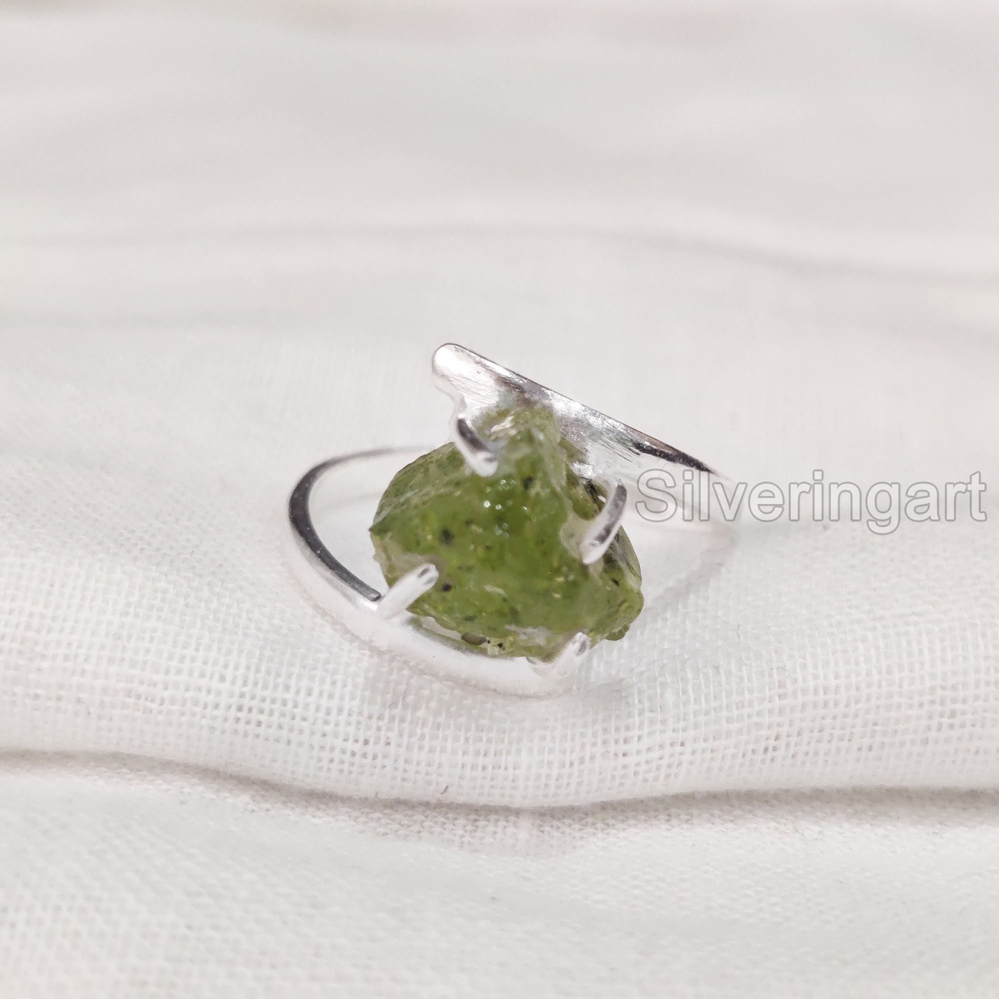 สีเขียว