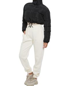 Femmes Nouveau Style Logo Personnalisé à Manches Longues Veste à Capuche pour Femmes Veste Bouffante Confortable Élégant Femmes Crop Top Noir Couleur - Product Image 1